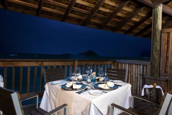 Coconut Bay Resort & Spa - La Luna Restaurant